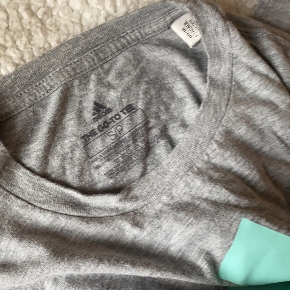 Adidas Grey T-shirt - Picture 3 of 3